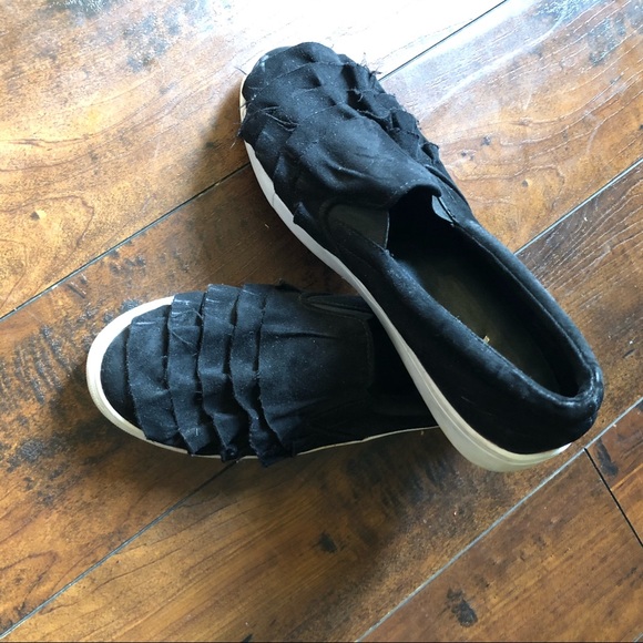 Stylish Boat Shoes 💜 - Picture 2 of 2